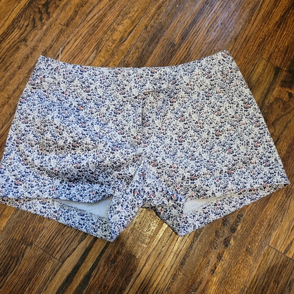 J. CREW short